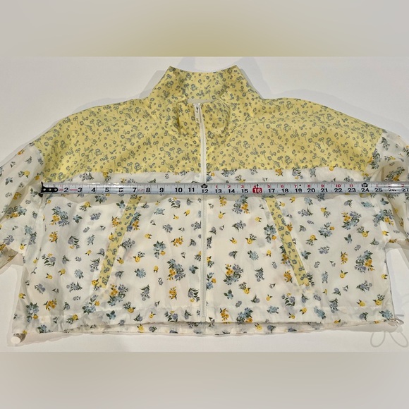 Aeropostale Windbreaker Cropped Zip Up Drawstring Waist White Yellow XL - Picture 7 of 15